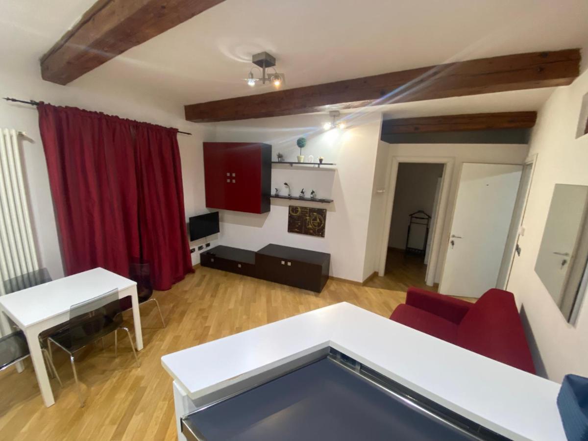 B&B And Home La Piazzetta Della Pioggia Болоня Екстериор снимка
