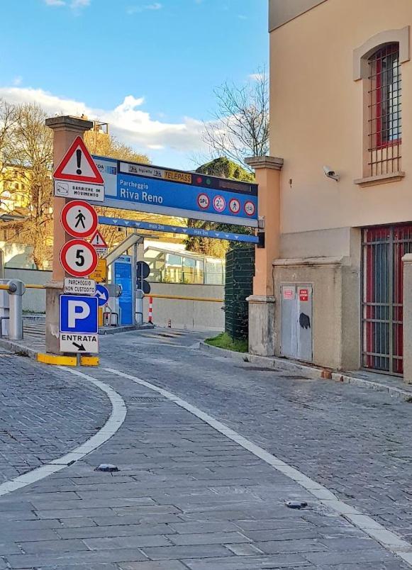 B&B And Home La Piazzetta Della Pioggia Болоня Екстериор снимка