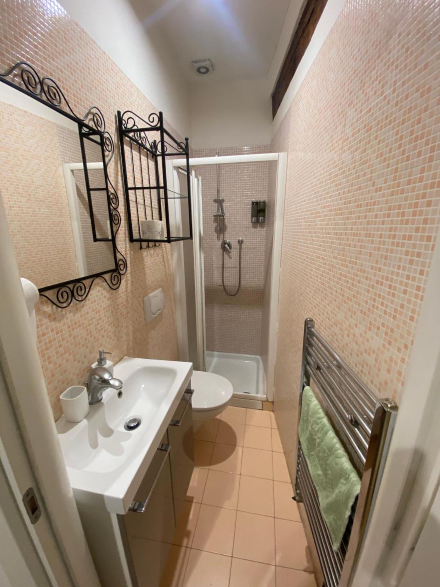B&B And Home La Piazzetta Della Pioggia Болоня Екстериор снимка