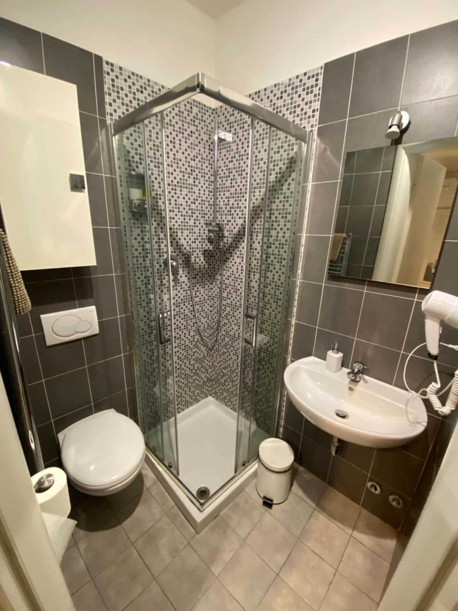 B&B And Home La Piazzetta Della Pioggia Болоня Екстериор снимка