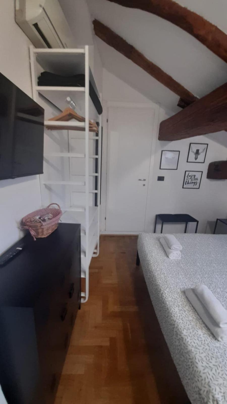 B&B And Home La Piazzetta Della Pioggia Болоня Екстериор снимка