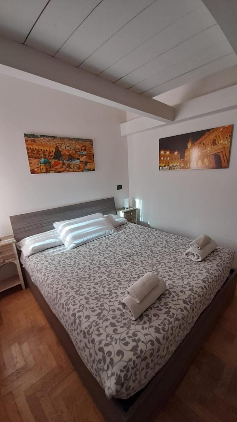 B&B And Home La Piazzetta Della Pioggia Болоня Екстериор снимка