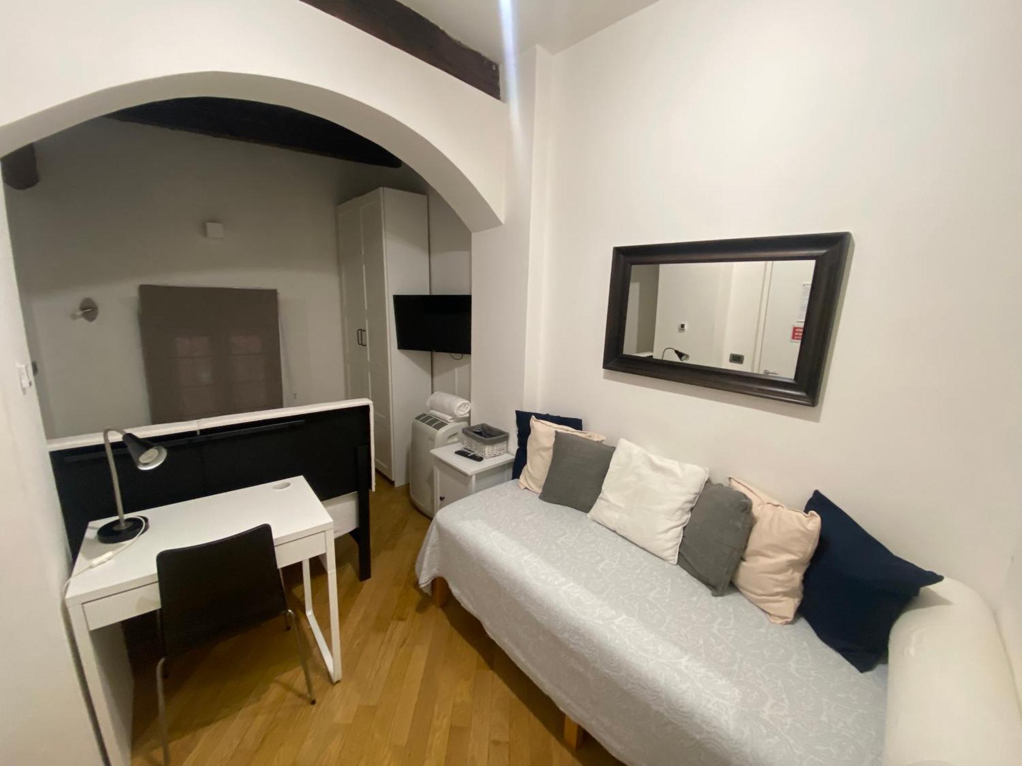 B&B And Home La Piazzetta Della Pioggia Болоня Екстериор снимка
