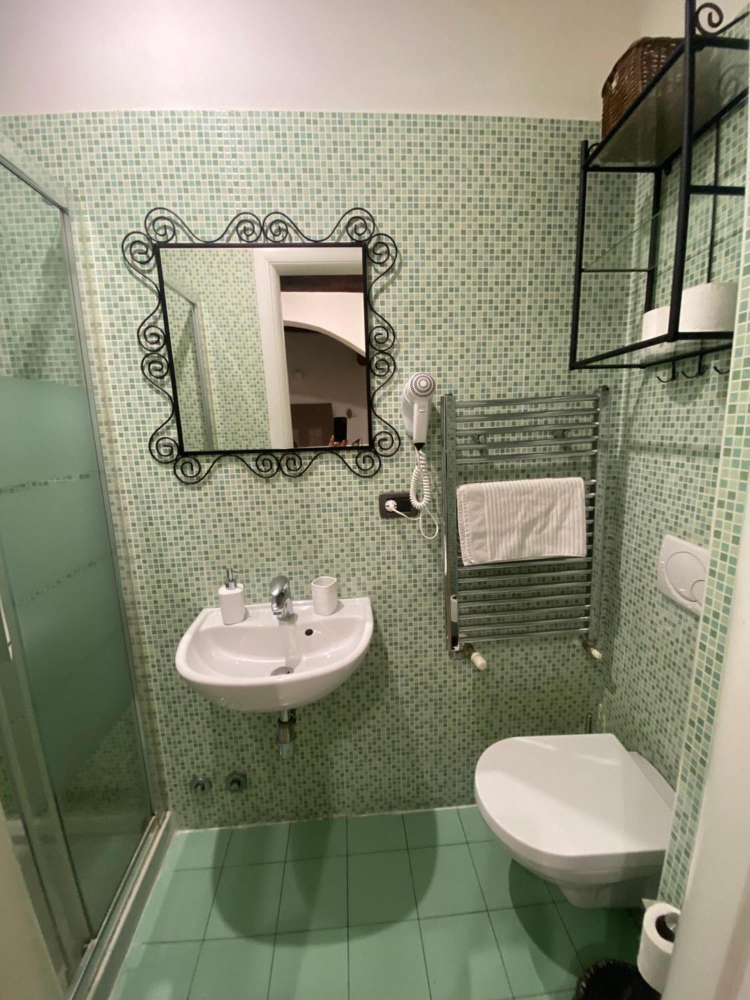 B&B And Home La Piazzetta Della Pioggia Болоня Екстериор снимка