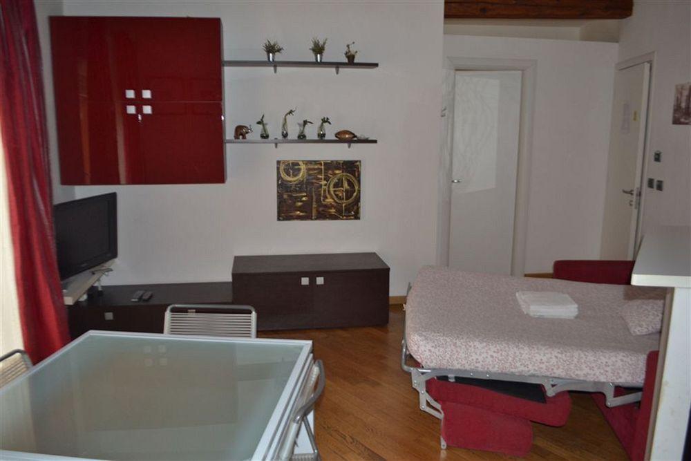 B&B And Home La Piazzetta Della Pioggia Болоня Екстериор снимка