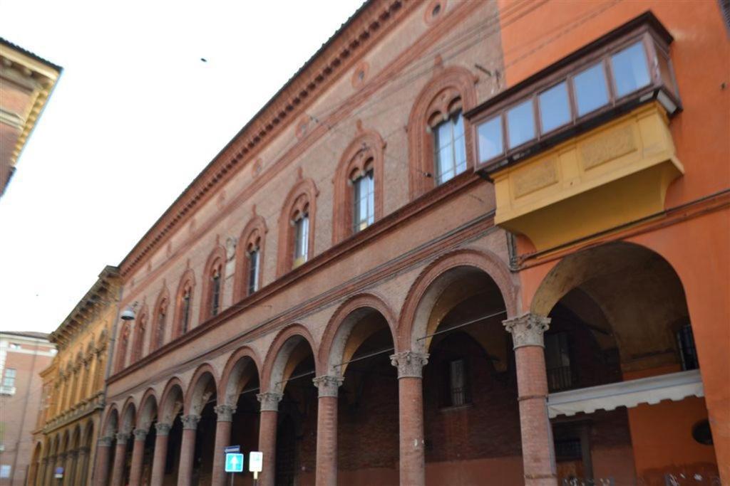 B&B And Home La Piazzetta Della Pioggia Болоня Екстериор снимка